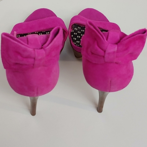 Jessica Simpson Pink Heels with Bow - Picture 8 of 16